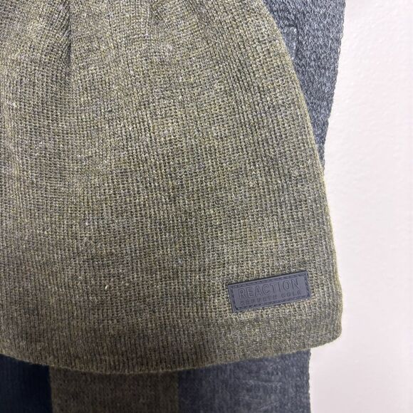 $54 Kenneth Cole Reaction Men's Green Striped Logo Scarf & Beanie Hat Set OS - Picture 4 of 9